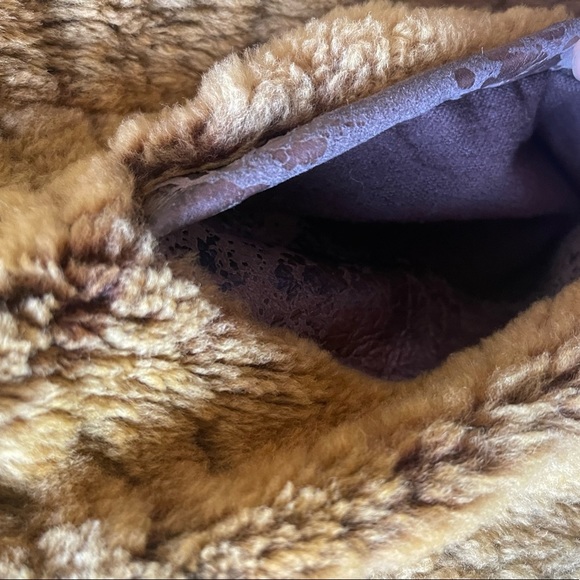 RARE vtg 1970s 100% authentic lamb skin Racoon Fur trim Yellow coat Penny lane - Picture 13 of 15